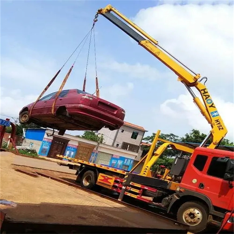 翁田镇吊车吊汽车的正确方法